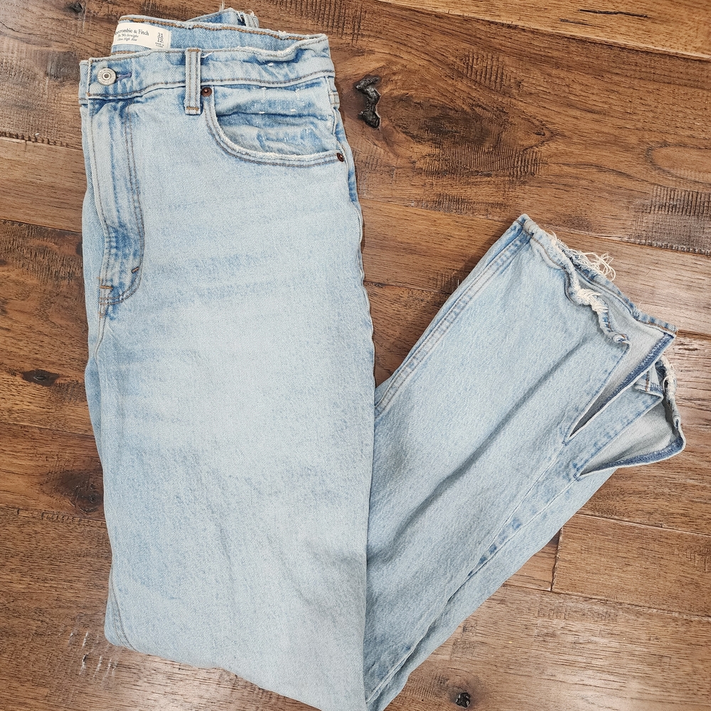 Abercrombie & Fitch Light Wash Straight Jeans